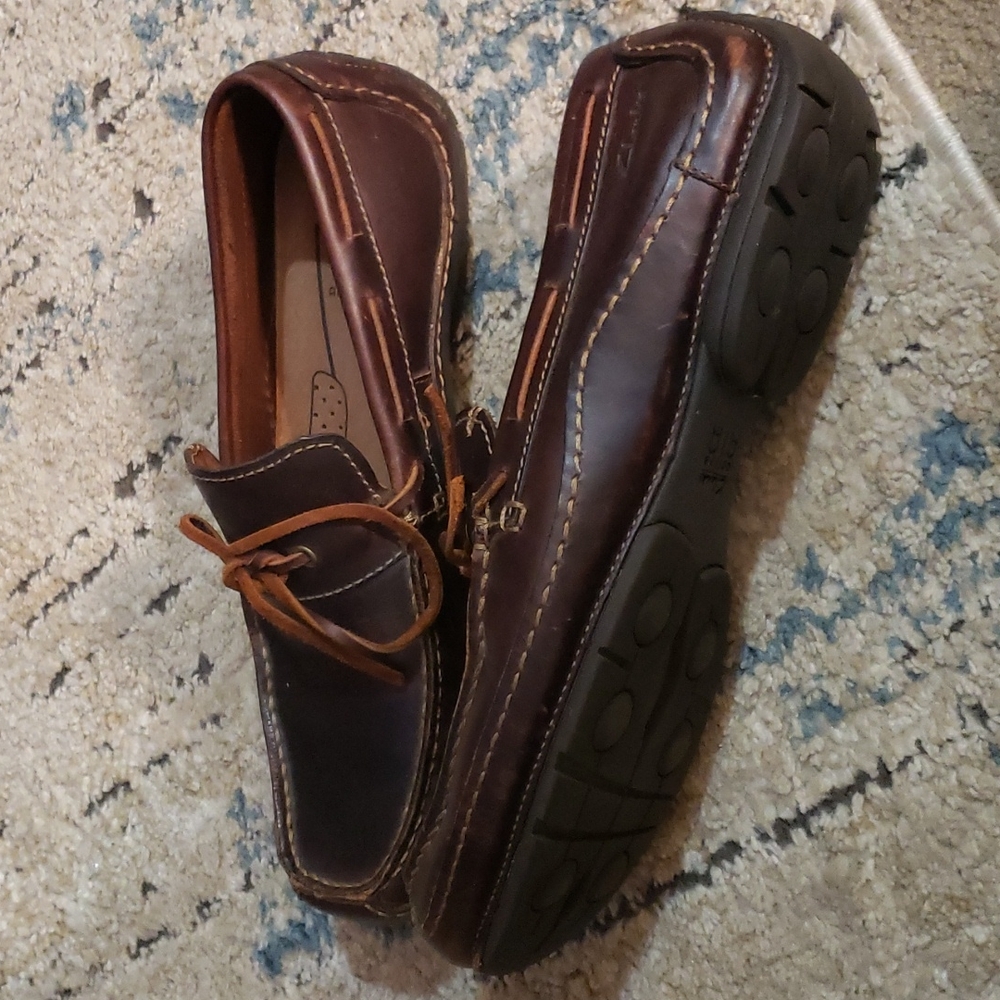 Mens size 8 brown Clarks Active Air Shoes